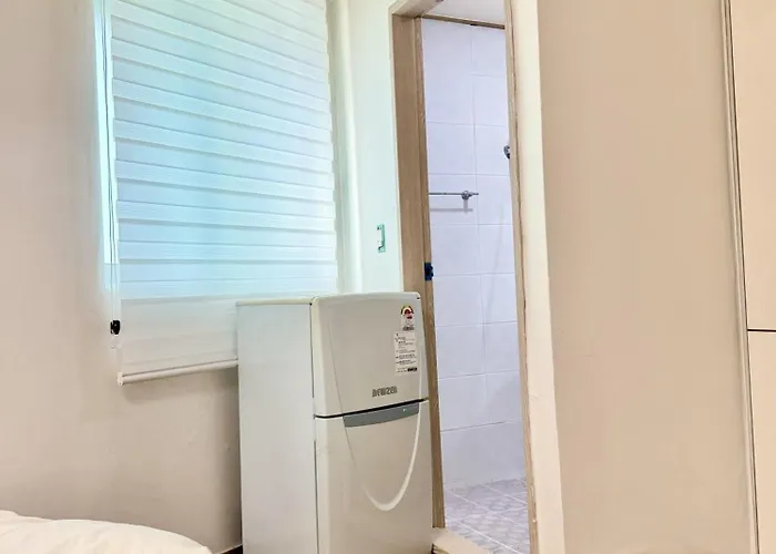 54hongdae Station Area, Yeonnam, Hongdae Street, 15 Minutes From Itaewon, Single Accommodation, Fully Furnished